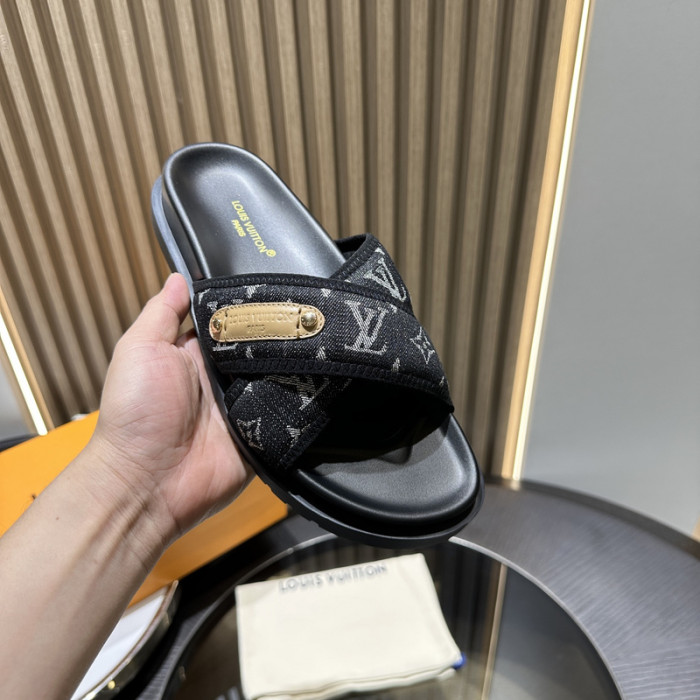 L0VT SANDAL