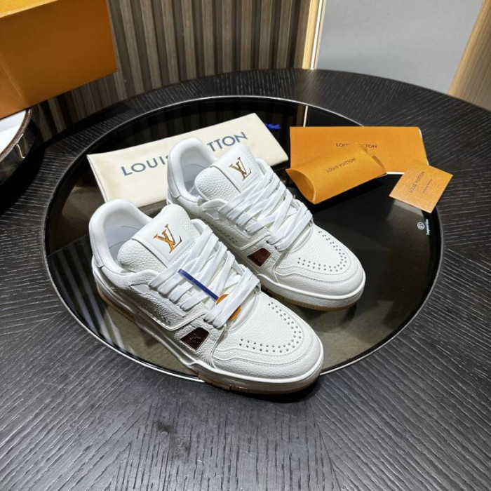 L0VT SNEAKER