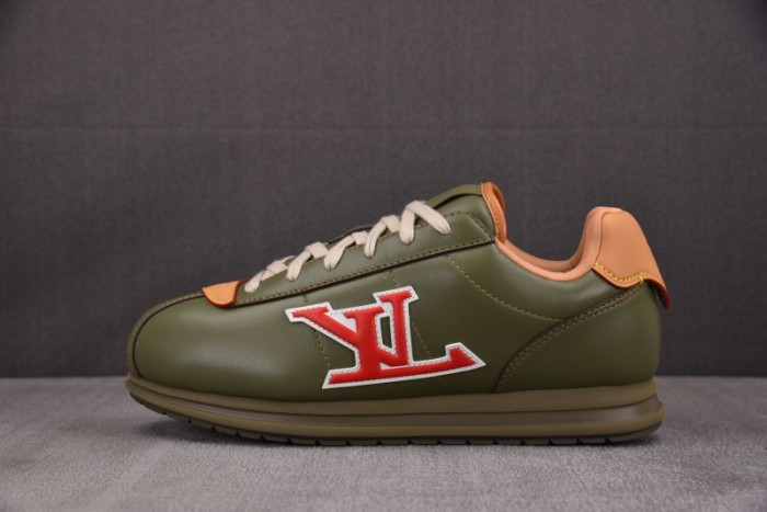 L0VT SNEAKER
