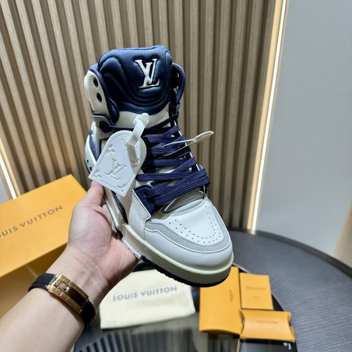 L0VT SNEAKER