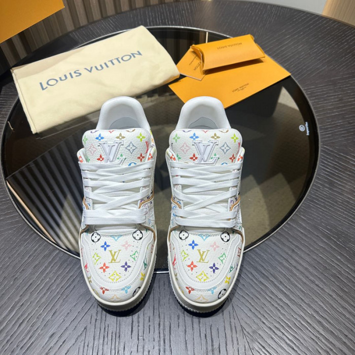 L0VT SNEAKER