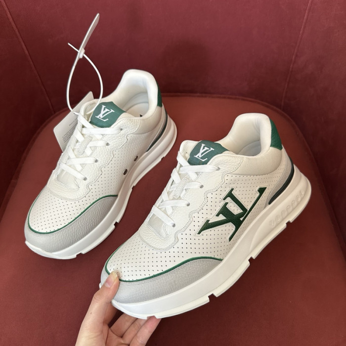 L0VT SNEAKER
