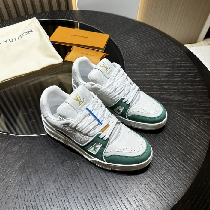 L0VT SNEAKER