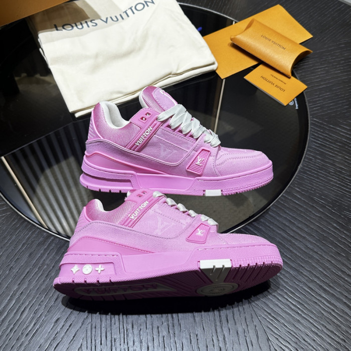 L0VT SNEAKER