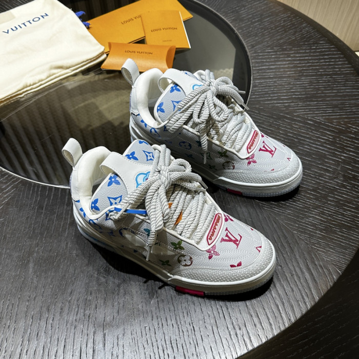 L0VT SNEAKER