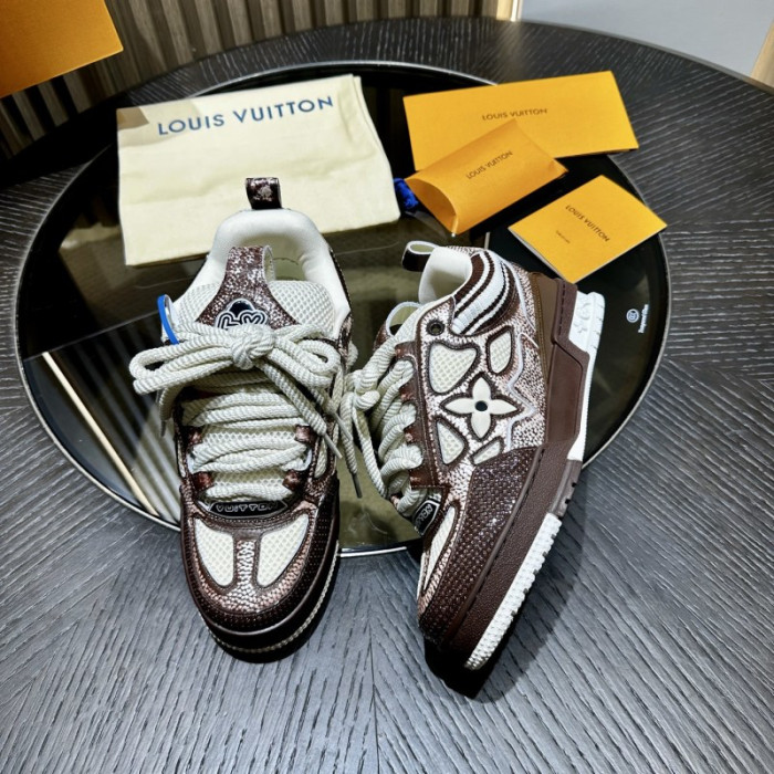 L0VT SNEAKER