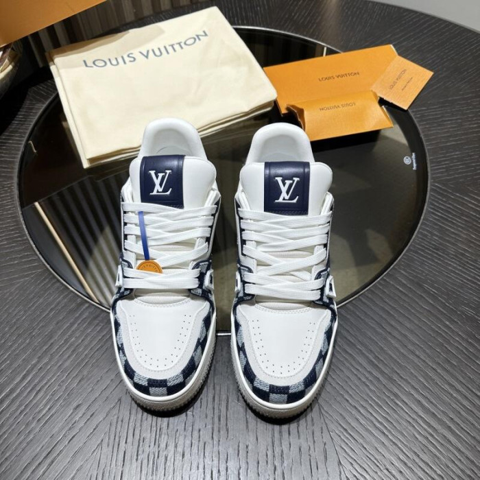 L0VT SNEAKER