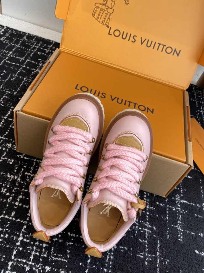 L0VT SNEAKER