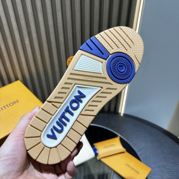 L0VT SNEAKER