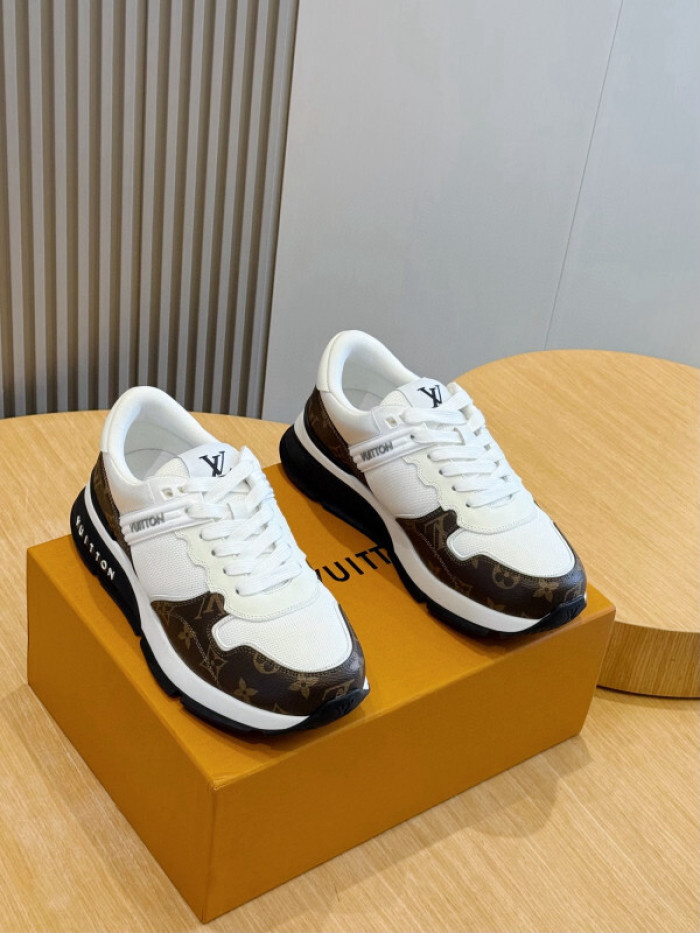 L0VT SNEAKER