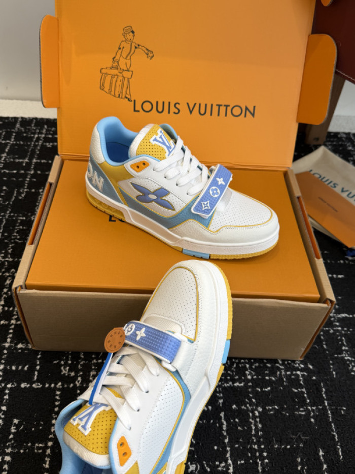 L0VT SNEAKER