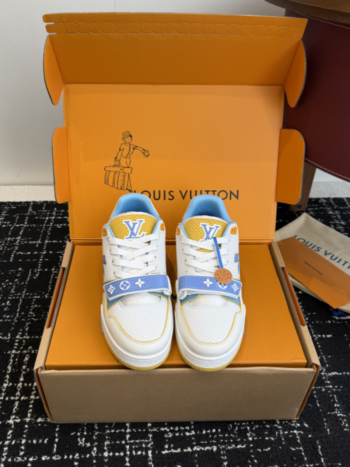 L0VT SNEAKER