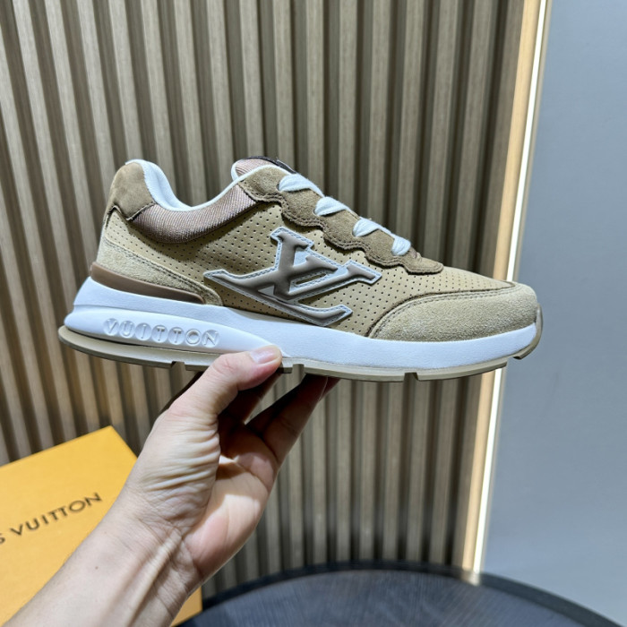 L0VT SNEAKER