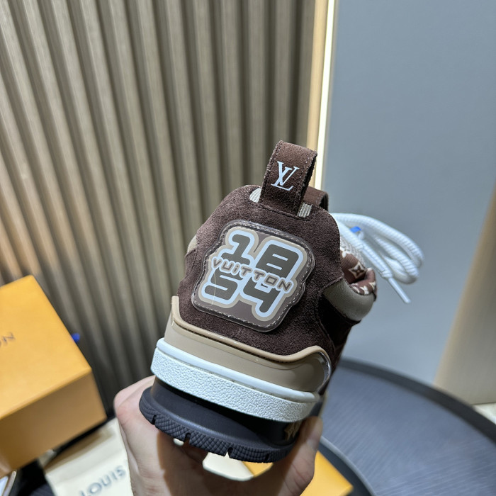 L0VT SNEAKER