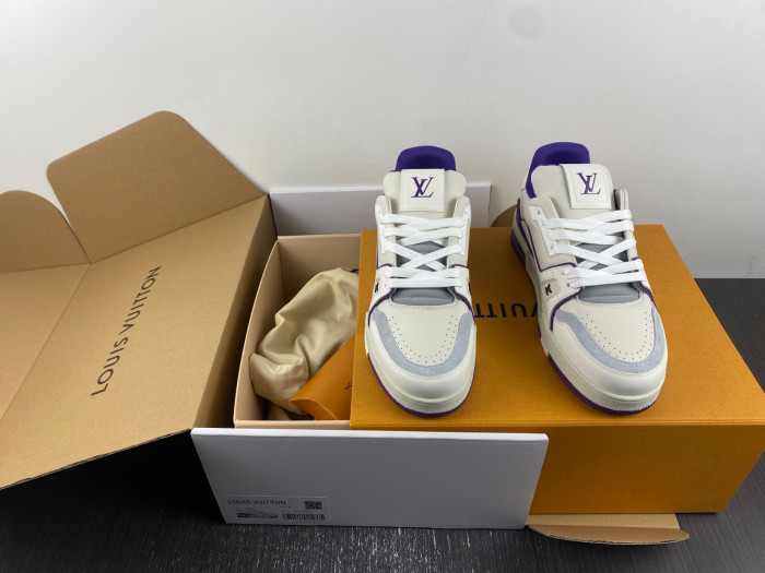 L0VT SNEAKER