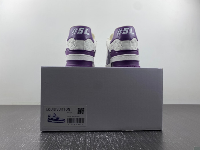 L0VT SNEAKER