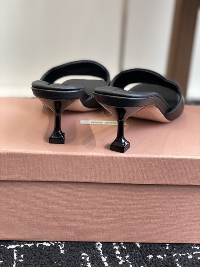 M1U SANDAL