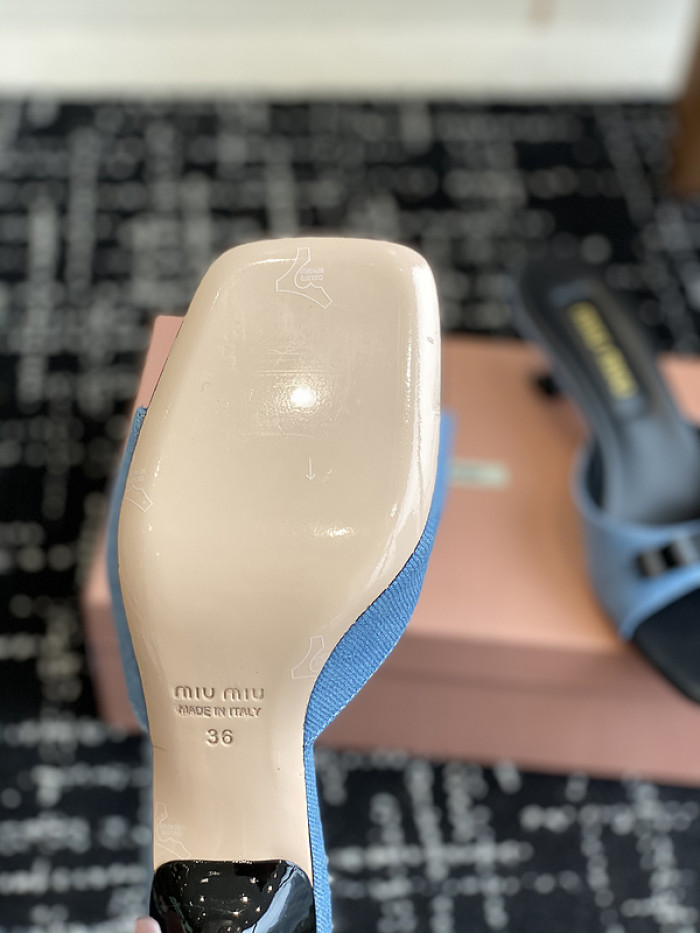 M1U SANDAL