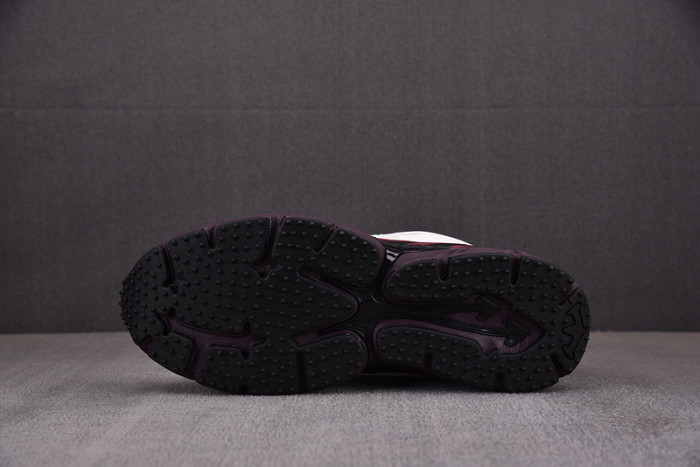 OFW SNEAKER