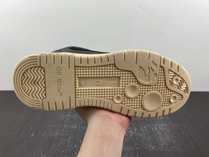 OFW SNEAKER