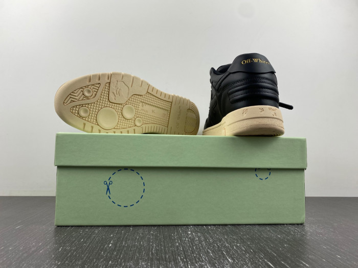 OFW SNEAKER