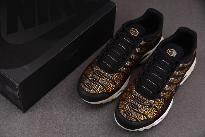 Nike Air Max Plus Swarovski Sunset (Women